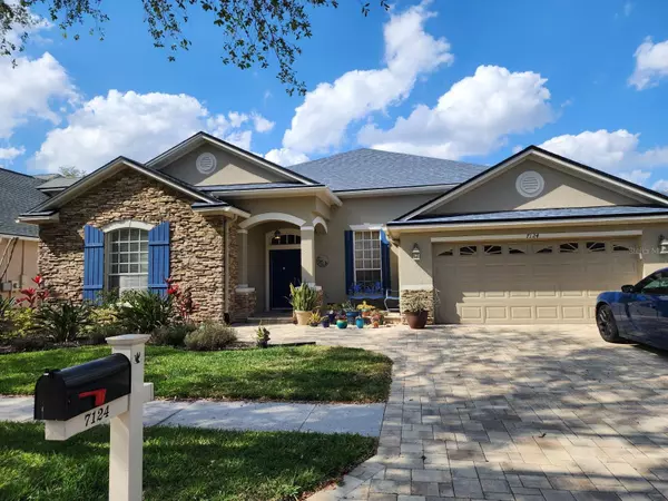 7124 DERWENT GLEN CIR, Land O Lakes, FL 34637