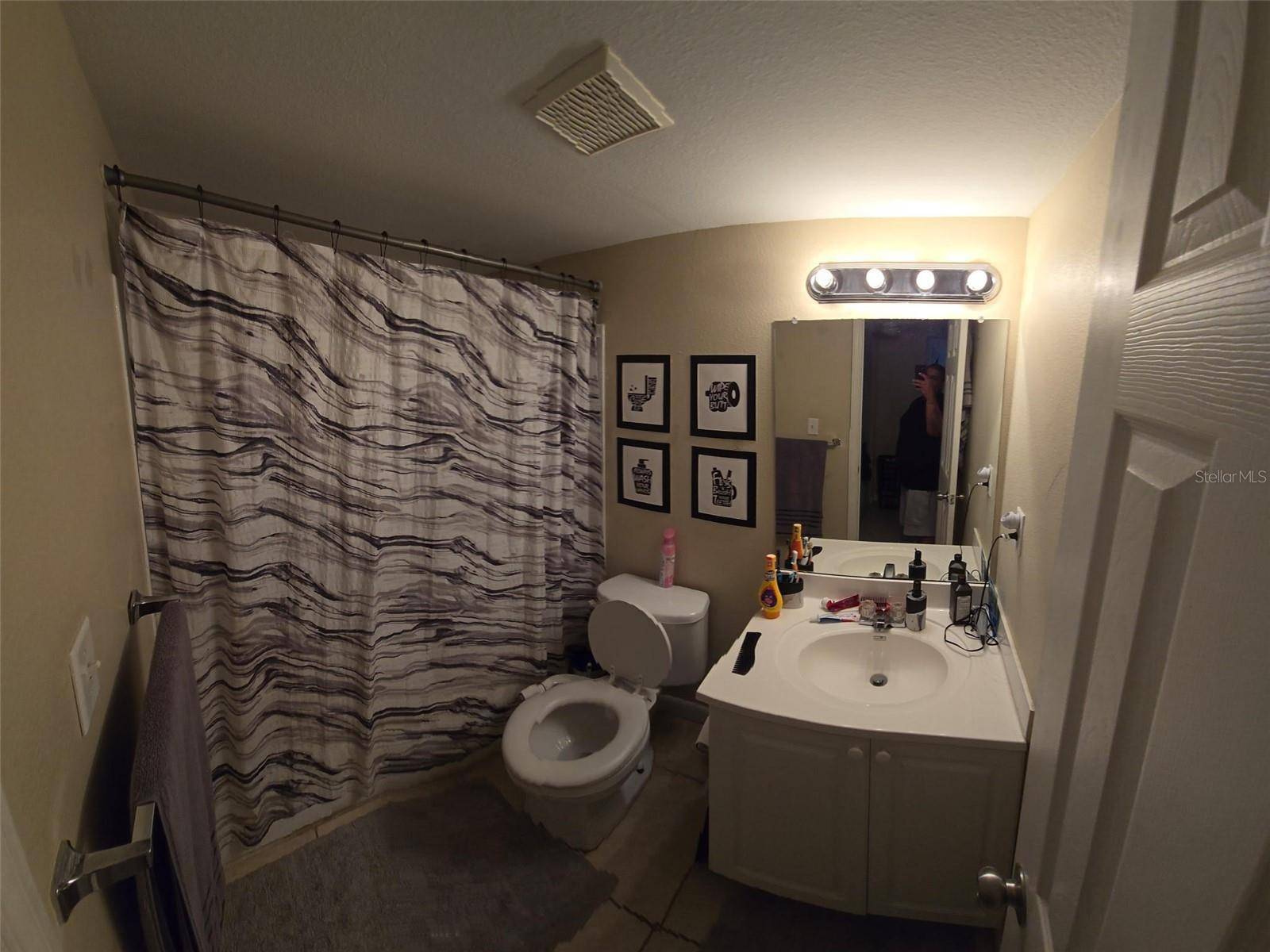Tampa, FL 33612,12413 OAK CEDAR PL #201