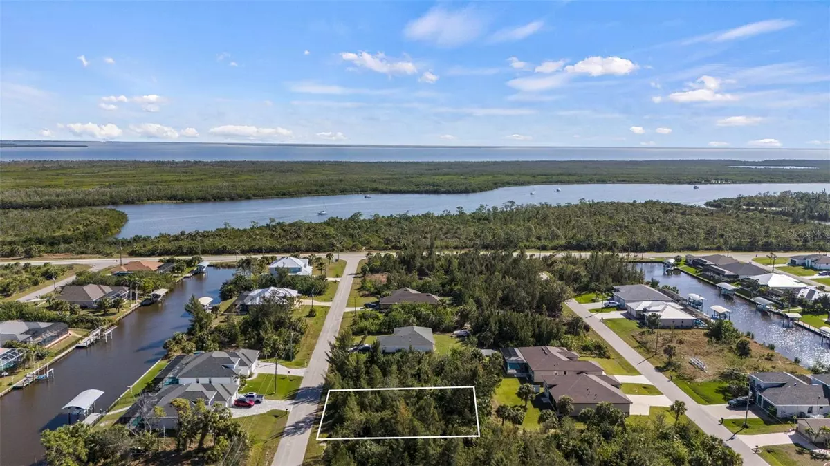 Port Charlotte, FL 33981,15459 MELPORT CIR