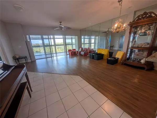 Madeira Beach, FL 33708,6315 SHORELINE DR #3305