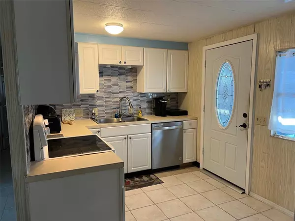 Largo, FL 33778,220 ROYAL PALM CIR