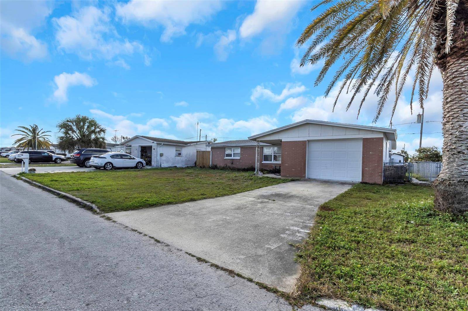 Holiday, FL 34691,3838 SABLEWOOD DR