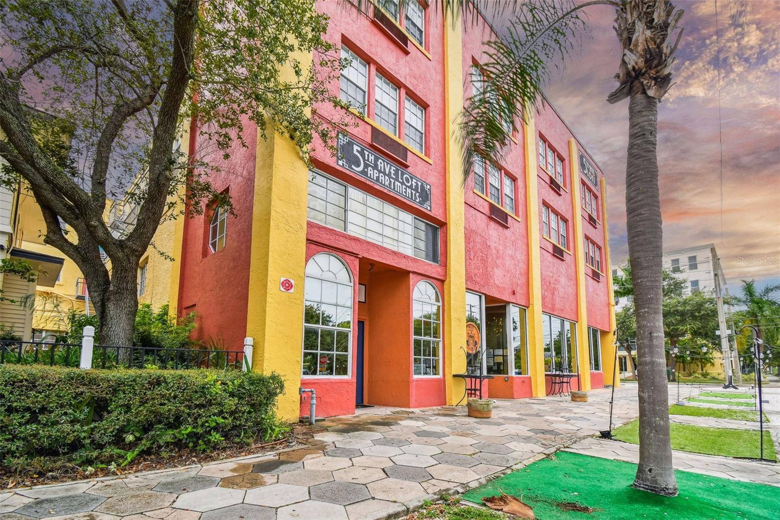 St Petersburg, FL 33701,446 2ND ST N
