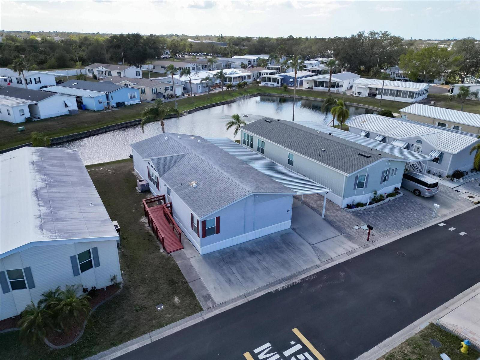 222 N SAINT GEORGE CIR, Apollo Beach, FL 33572