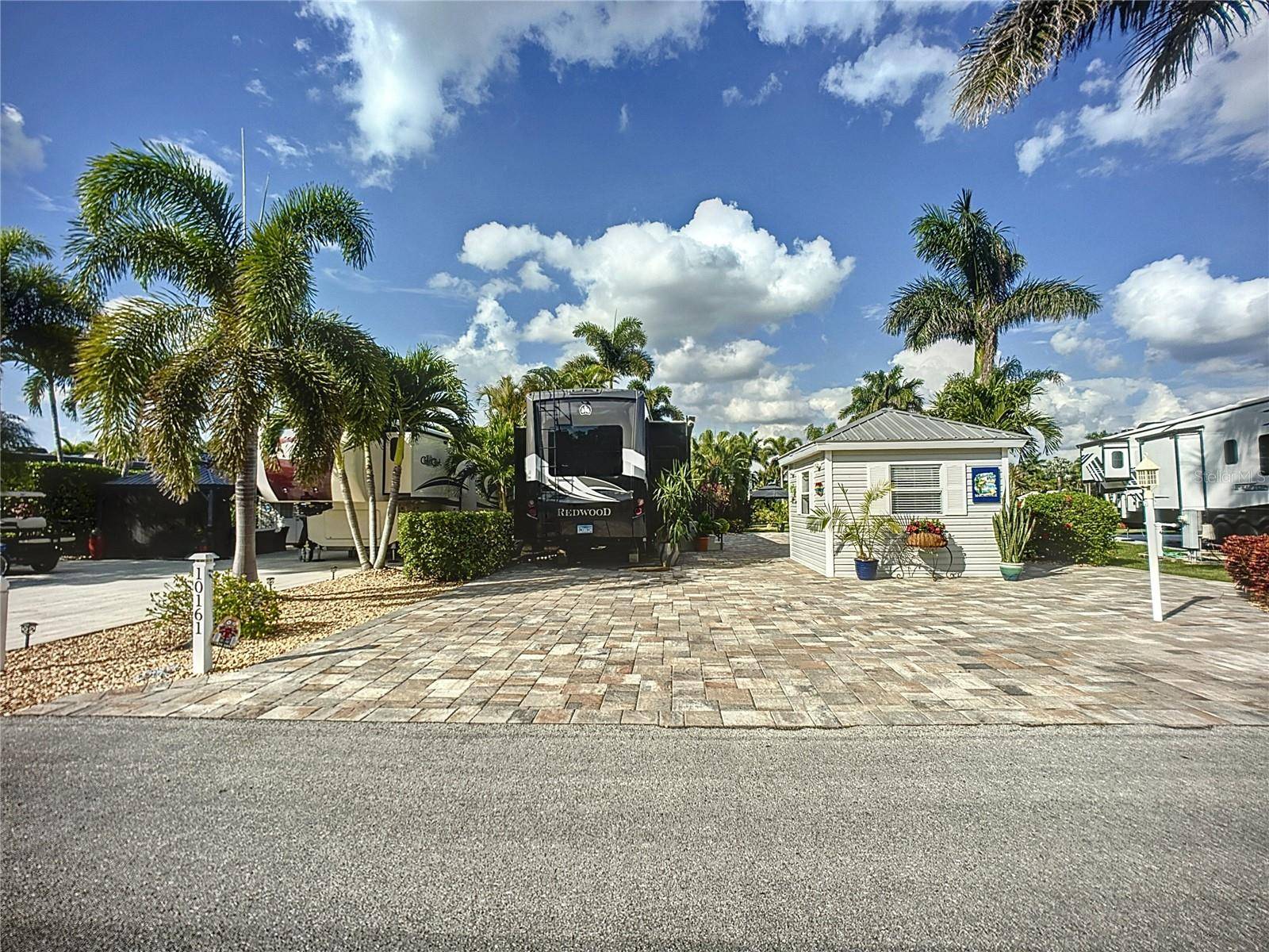Fort Myers, FL 33905,10161 SHADOWOOD CT #D13