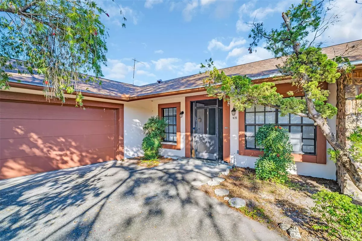 Palm Harbor, FL 34684,835 RUSTIC OAKS DR