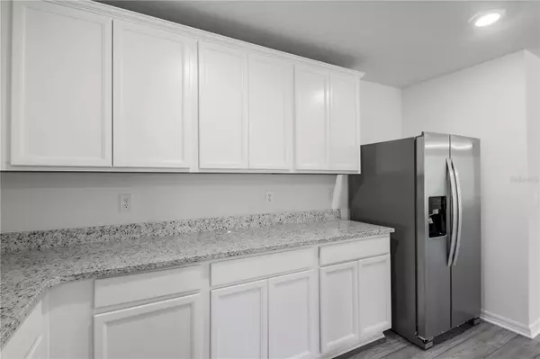 Poinciana, FL 34759,571 BAY LEAF DR