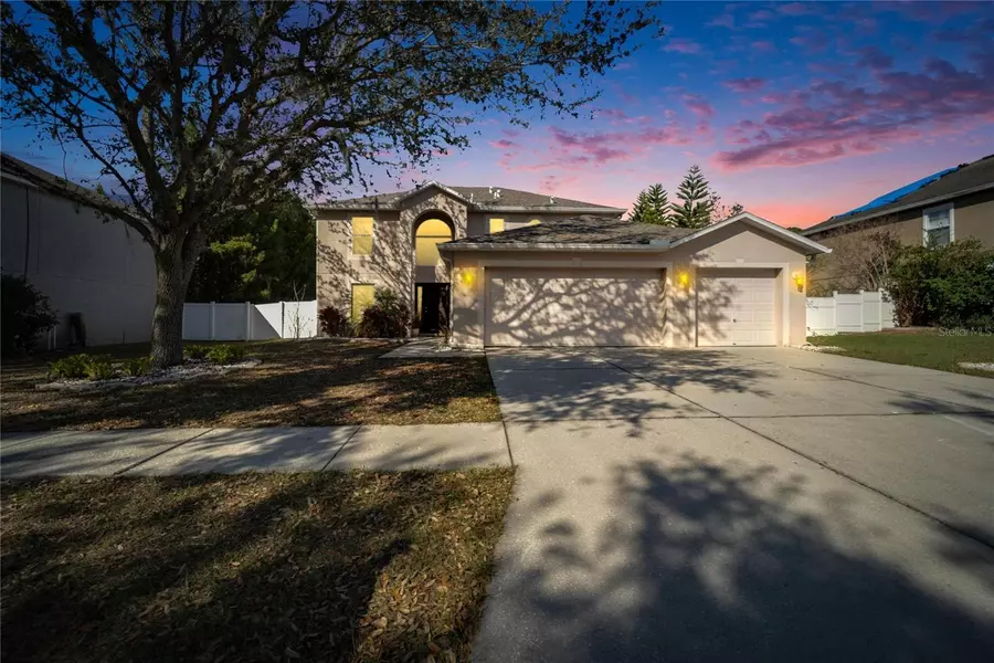 2108 VALRICO HEIGHTS BLVD, Valrico, FL 33594