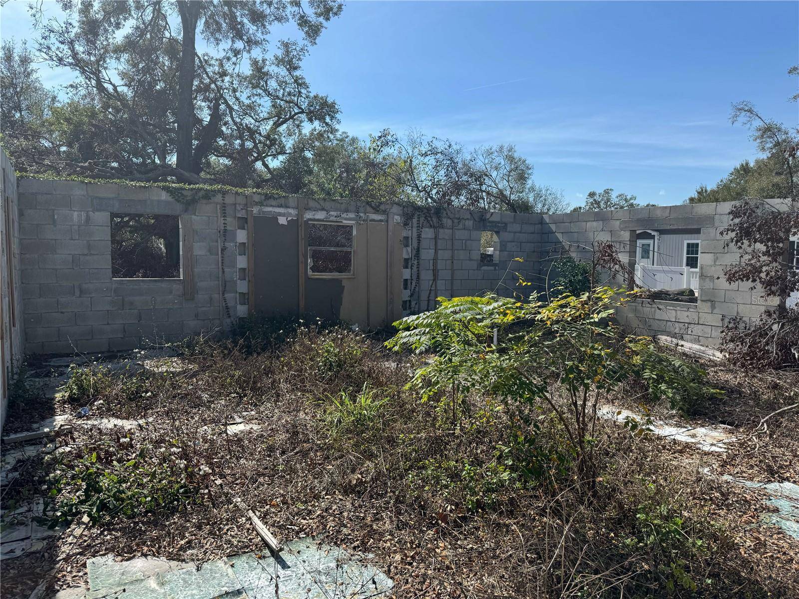 Seffner, FL 33584,342 LETTIE LN