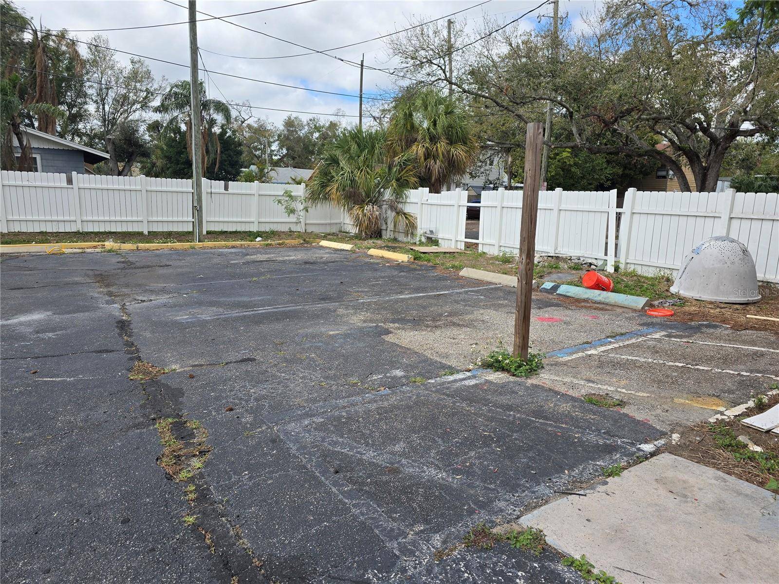 St Petersburg, FL 33705,1013 DR MARTIN LUTHER KING JR ST S