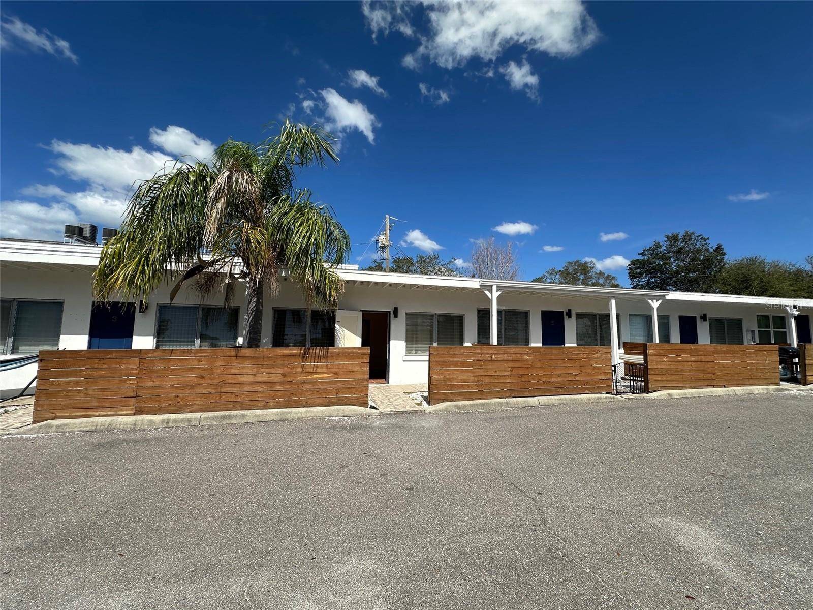 2035 EDGEWATER DR #4, Clearwater, FL 33755