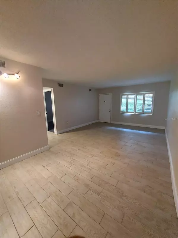 St Petersburg, FL 33708,10033 64TH AVE N #9