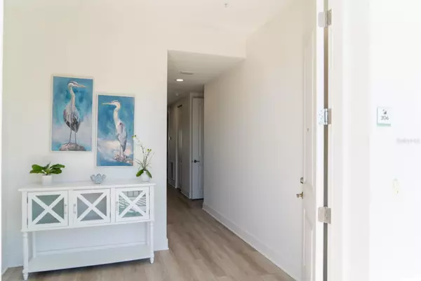 Madeira Beach, FL 33708,400 150TH AVE #206