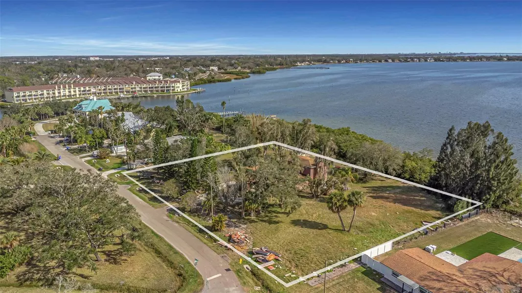 3825 SHORE BLVD, Oldsmar, FL 34677