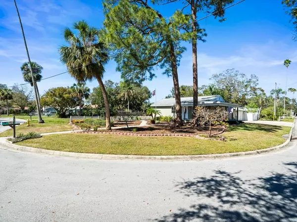 Dunedin, FL 34698,470 HIBISCUS LN N