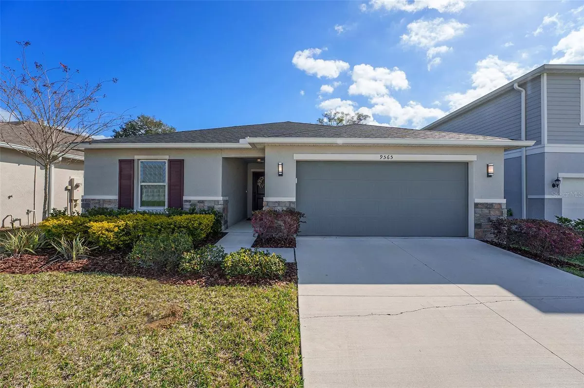 Seffner, FL 33584,9565 FLATWOOD HAMMOCK PL