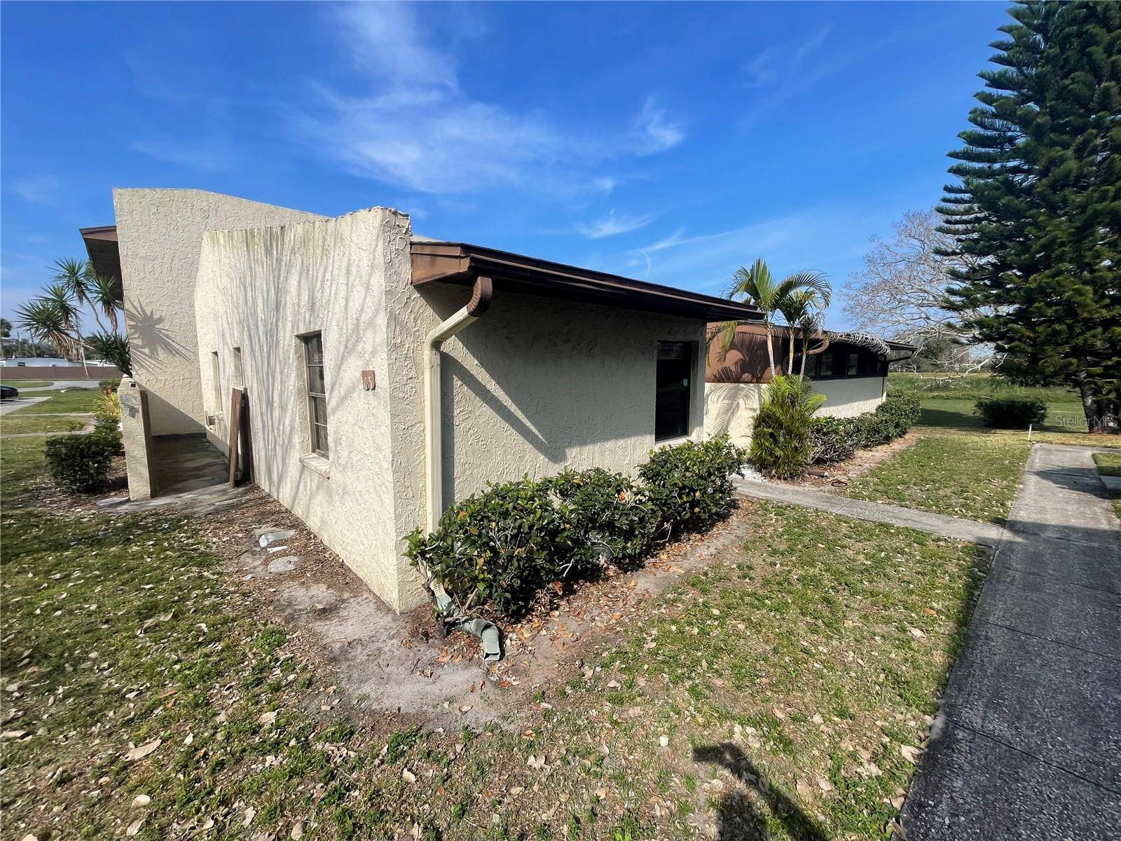 1880 N CRYSTAL LAKE DR #65, Lakeland, FL 33801