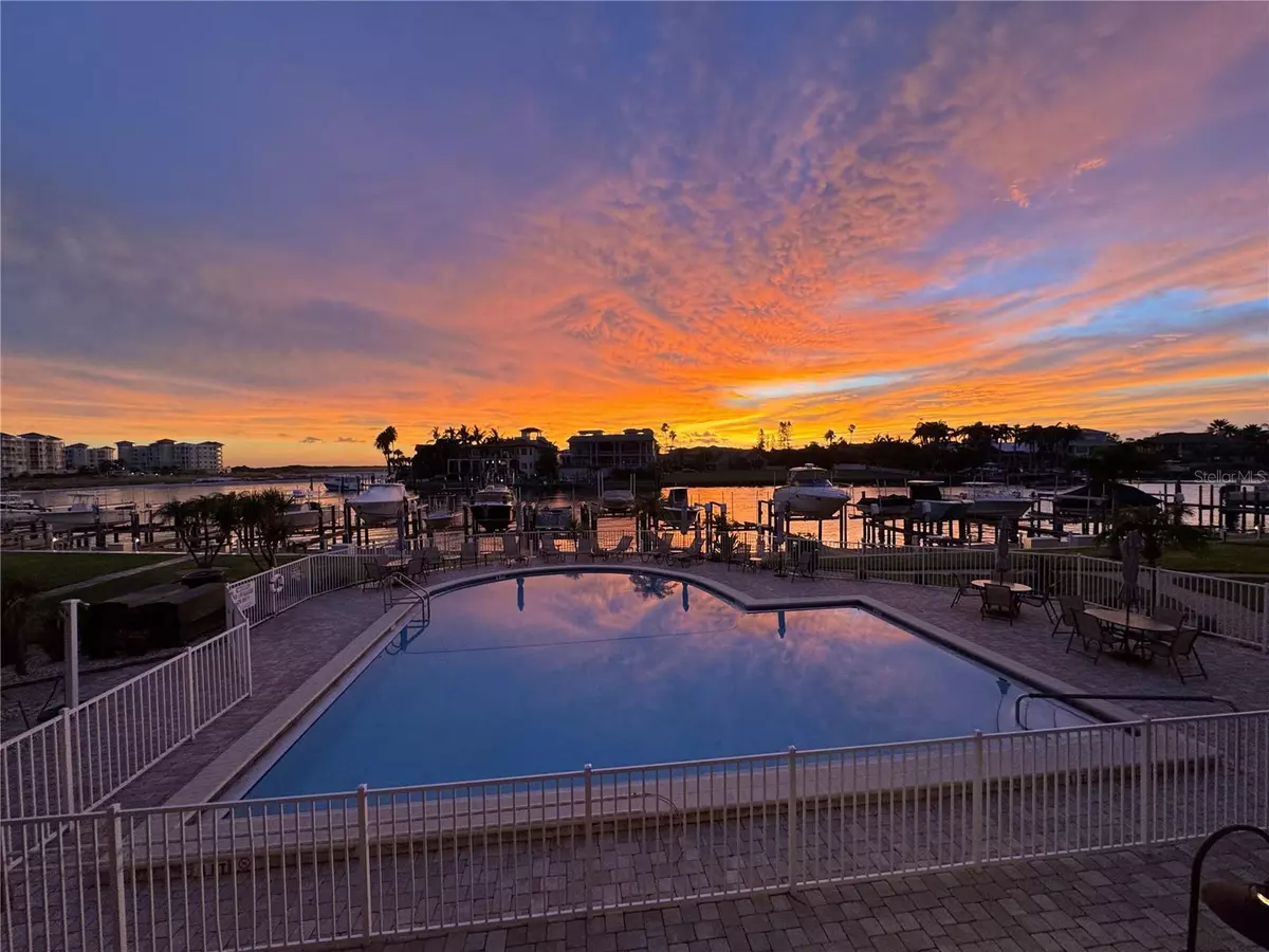 Tierra Verde, FL 33715,936 PINELLAS BAYWAY S #T-7