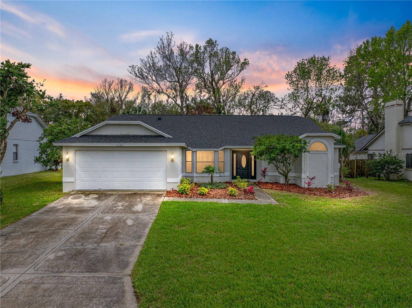 2745 HORSESHOE DR, Plant City, FL 33566