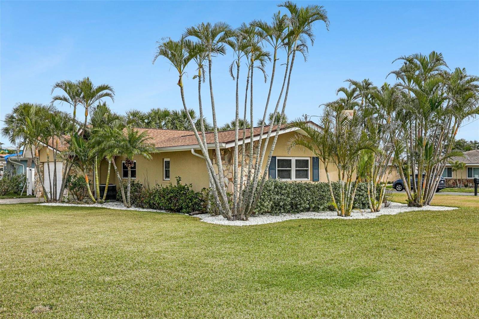 St Pete Beach, FL 33706,5815 BALI WAY S