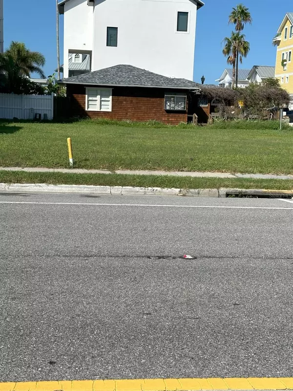 Redington Shores, FL 33708,181ST AVE W