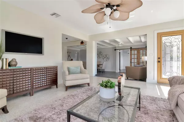 Tarpon Springs, FL 34689,27 PARK AVE
