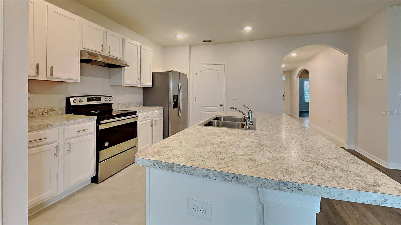 Winter Haven, FL 33881,1040 CAMBRIDGE DRIVE