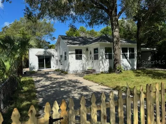 1615 39TH ST S, St Petersburg, FL 33711