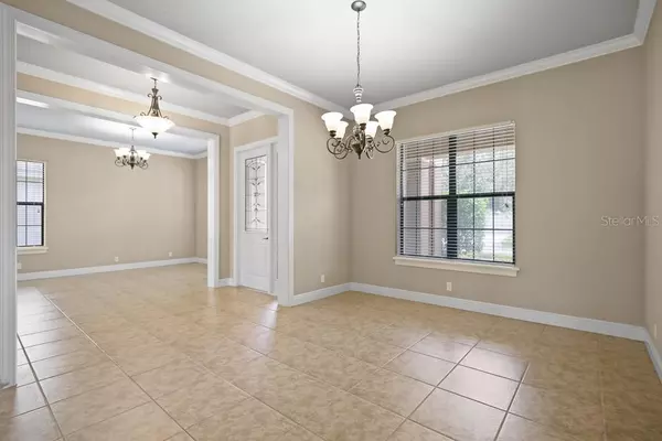 Lithia, FL 33547,15708 OAKLEAF RUN DR