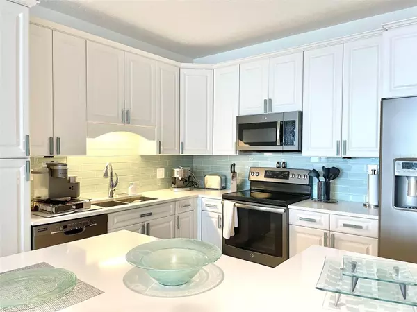 St Petersburg, FL 33701,1 BEACH DR SE #2312