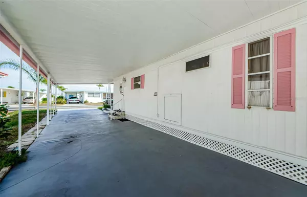 Tarpon Springs, FL 34689,19 DRURY LN