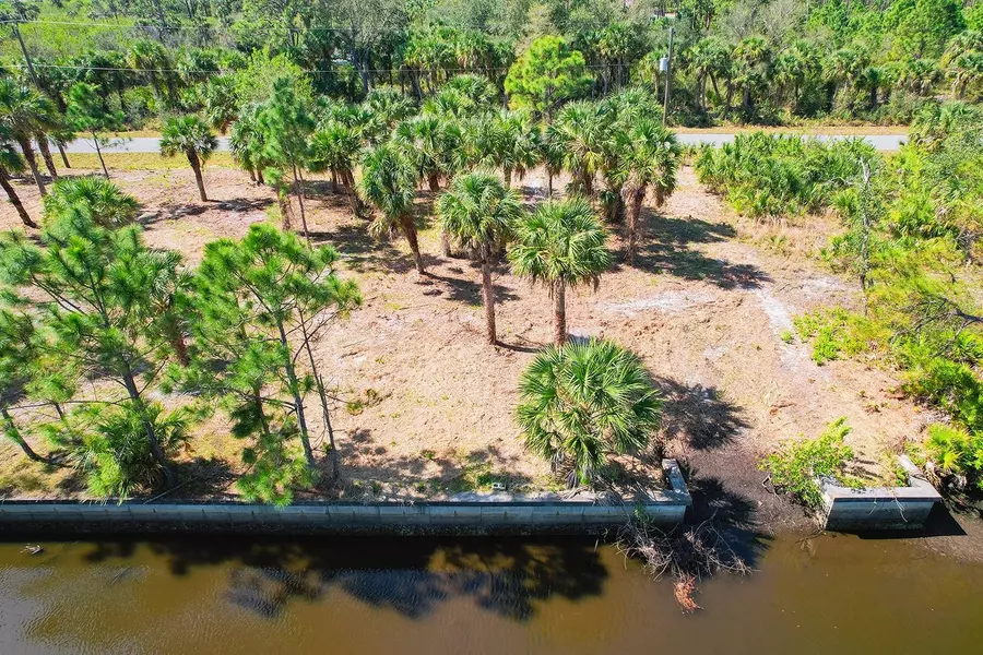 496 MCDILL DR, Port Charlotte, FL 33953