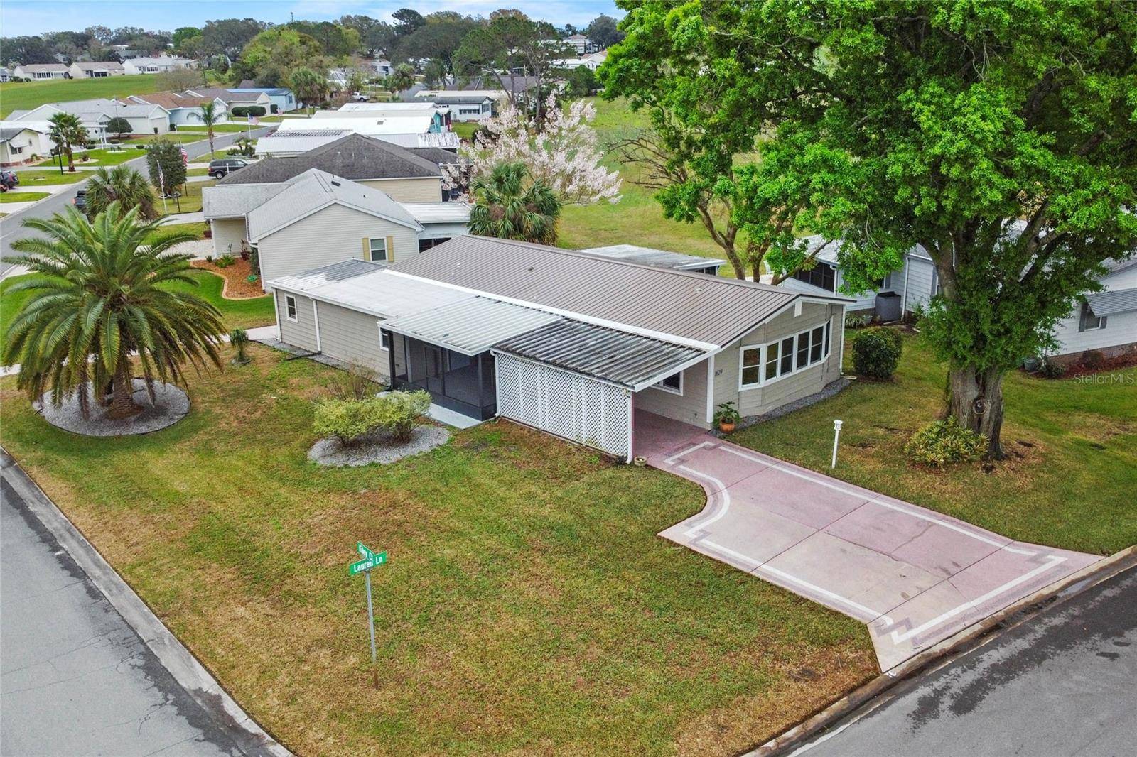 1629 LAUREN LN,  Lady Lake,  FL 32159