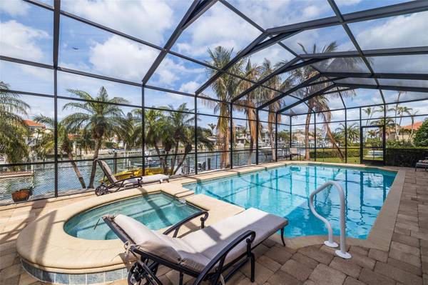 137 11TH ST E, Tierra Verde, FL 33715