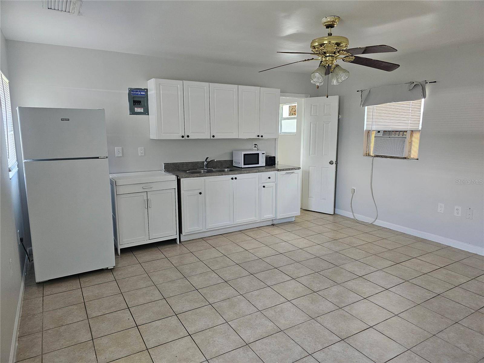 Tampa, FL 33607,3320 W CORDELIA ST #C