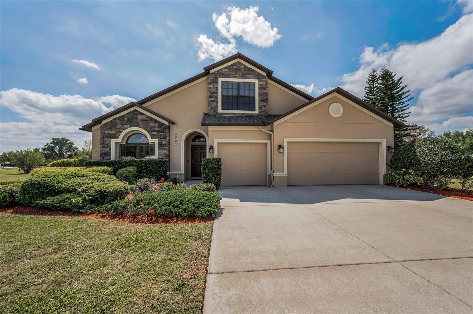 3303 RANCHDALE DR, Plant City, FL 33566