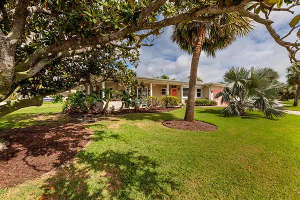 St Petersburg, FL 33705,2340 W BAY ISLE DR SE