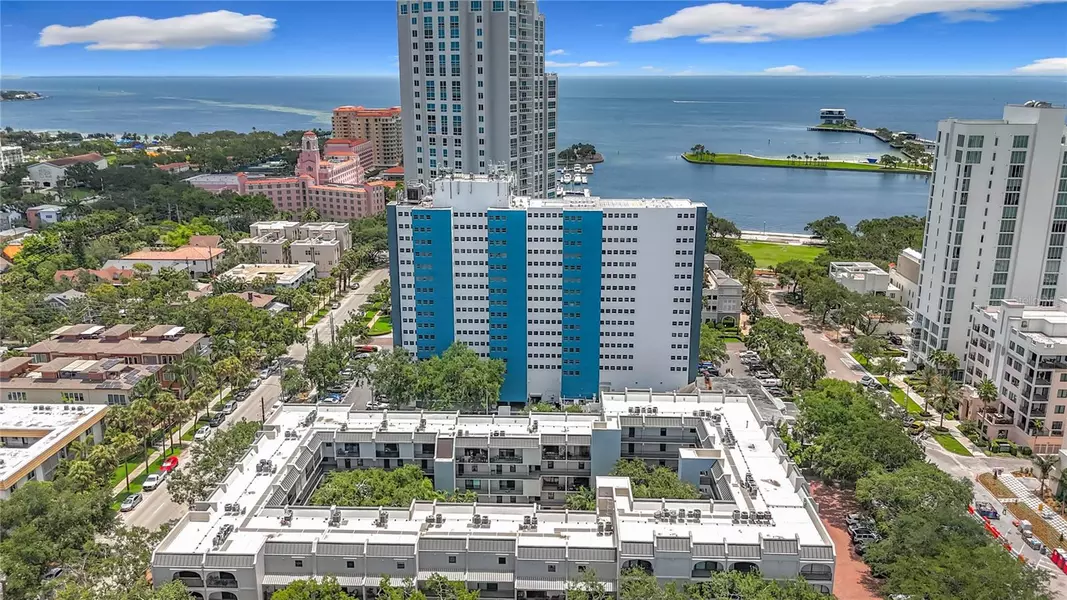 105 4TH AVE NE #501, St Petersburg, FL 33701