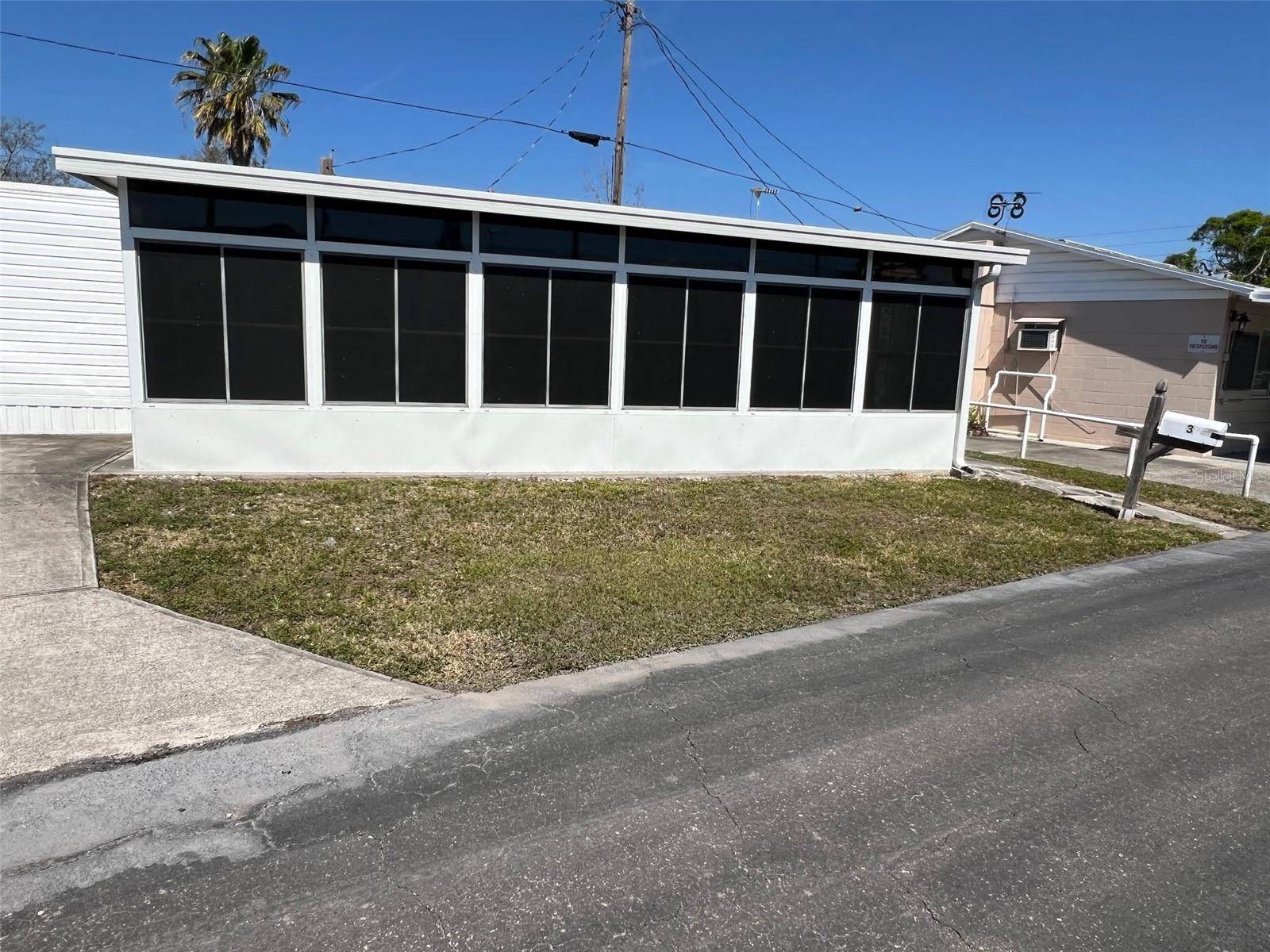 Largo, FL 33778,12766 SEMINOLE BLVD #3