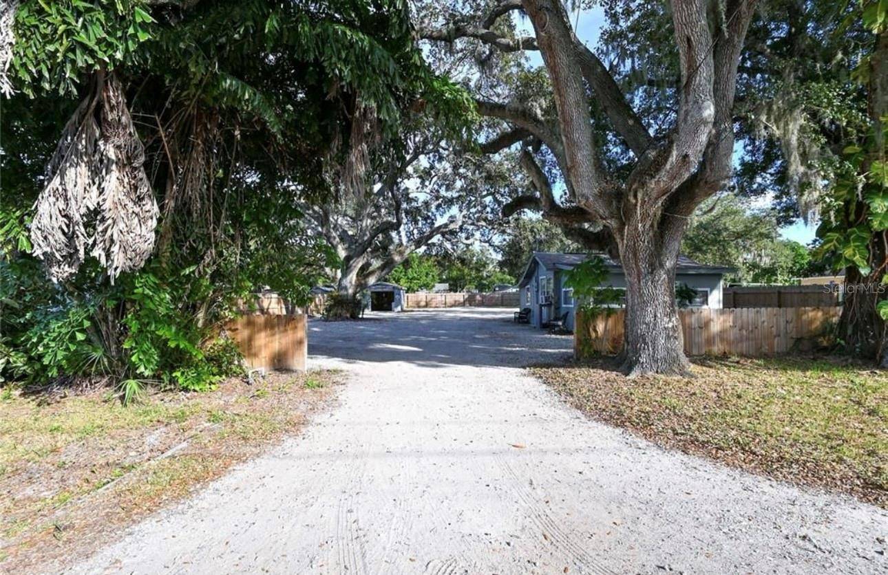 3515 18TH ST E, Bradenton, FL 34208