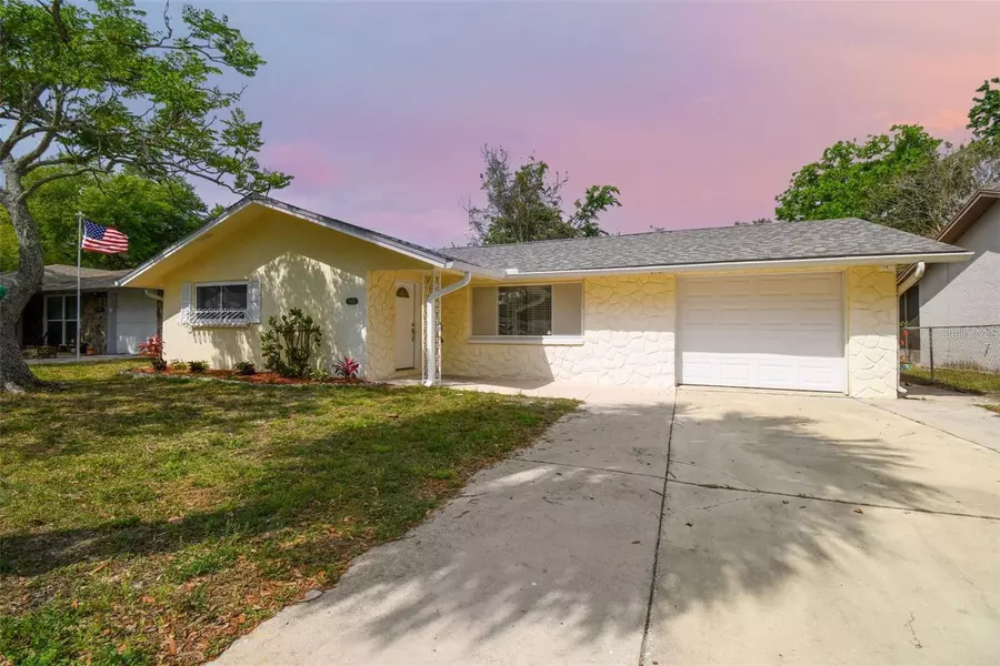 6401 MEADOWBROOK LN, New Port Richey, FL 34653