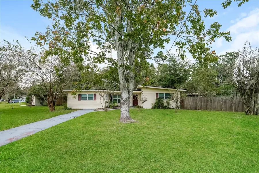 6903 ARQUES RD, Jacksonville, FL 32205
