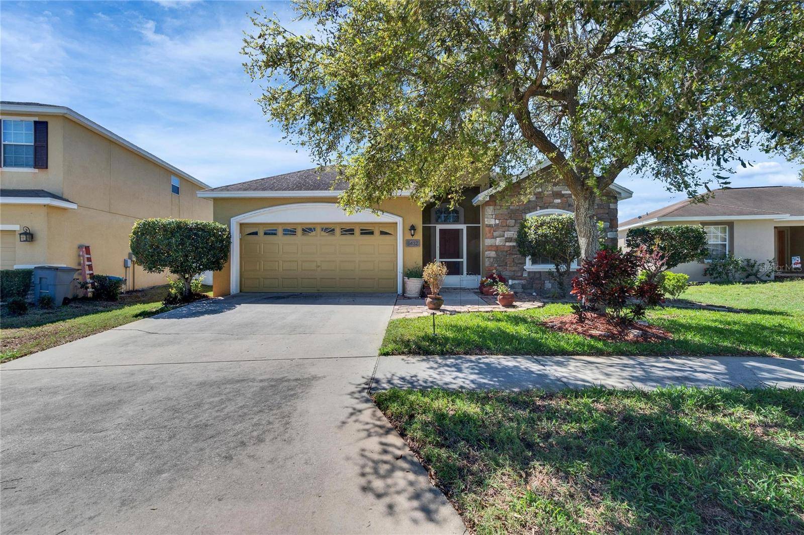 6432 TWIN BRIDGES DR, Zephyrhills, FL 33541