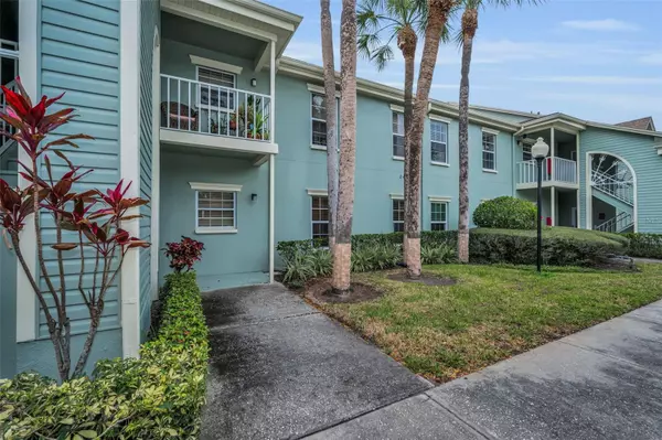 Dunedin, FL 34698,240 PROMENADE DR #102