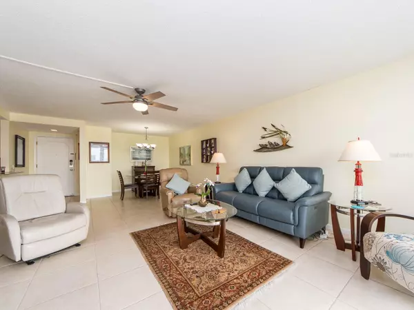 Clearwater Beach, FL 33767,675 S GULFVIEW BLVD #902