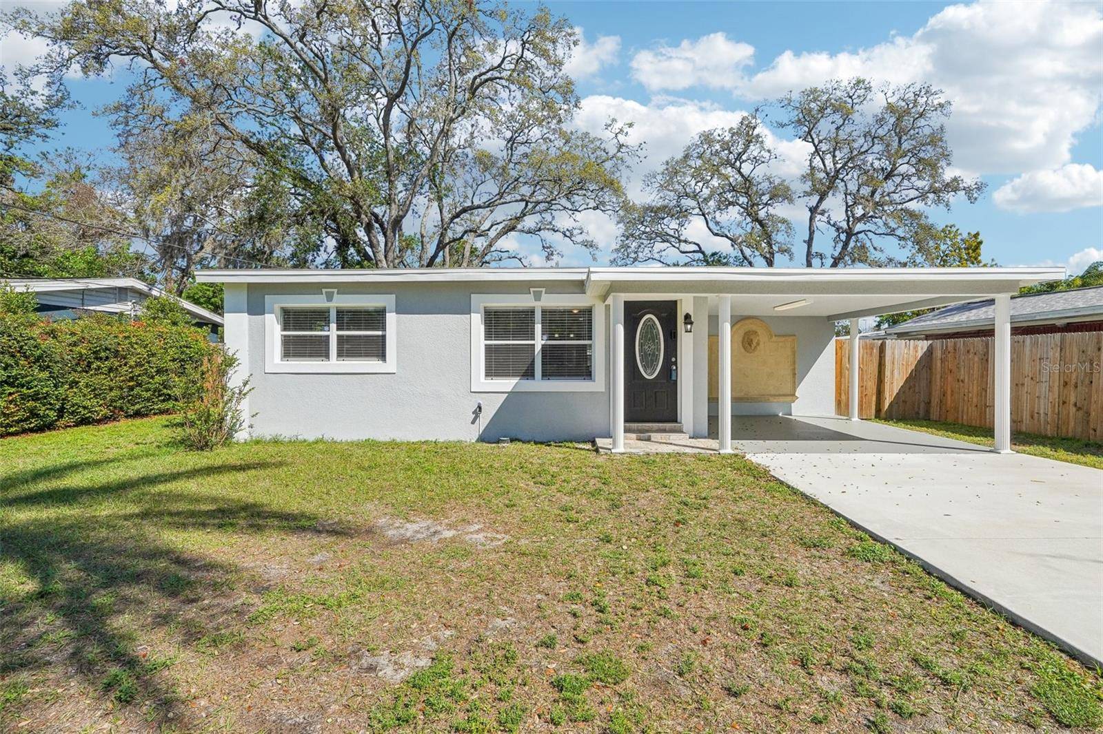 2418 S RAMONA CIR, Tampa, FL 33612