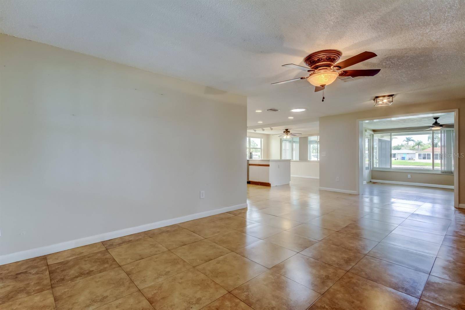 Holiday, FL 34691,3805 BADEN DR