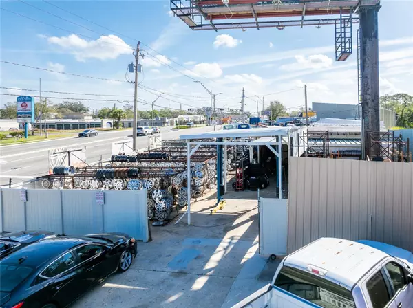 Tampa, FL 33612,1411 E BUSCH BLVD