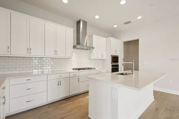 Zephyrhills, FL 33541,1988 WEBBSTONE WAY