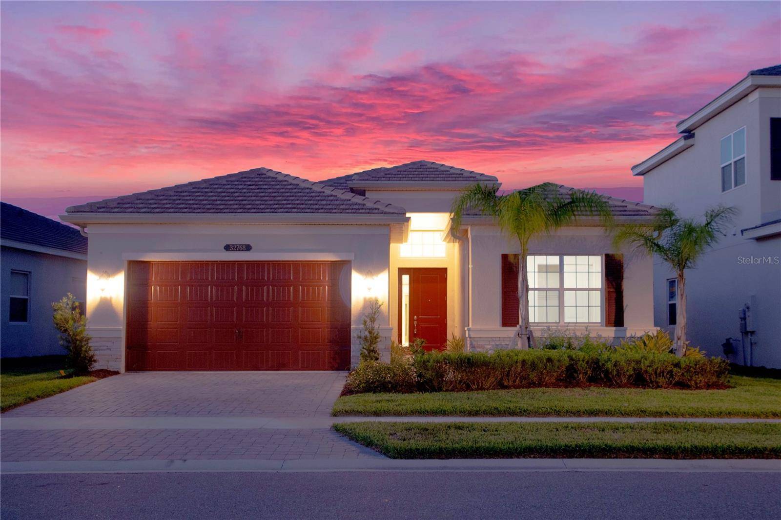 32768 TREE OF LIFE AVE, Wesley Chapel, FL 33543